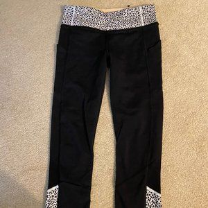 LULULEMON Black Patterned Leggings (4)